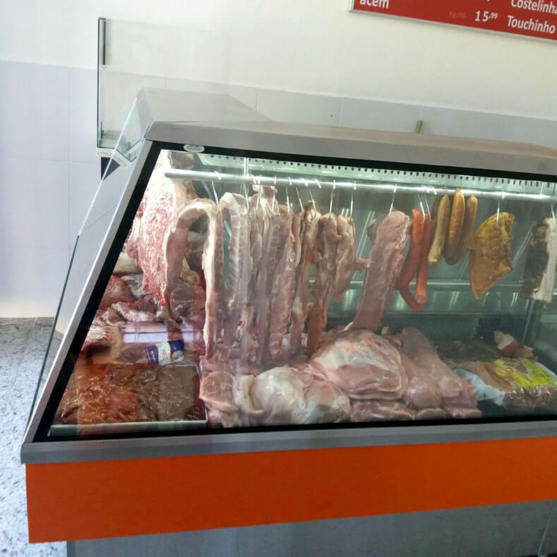 FreeArt - Expositor de carnes resfriadas, com tubo para carnes.